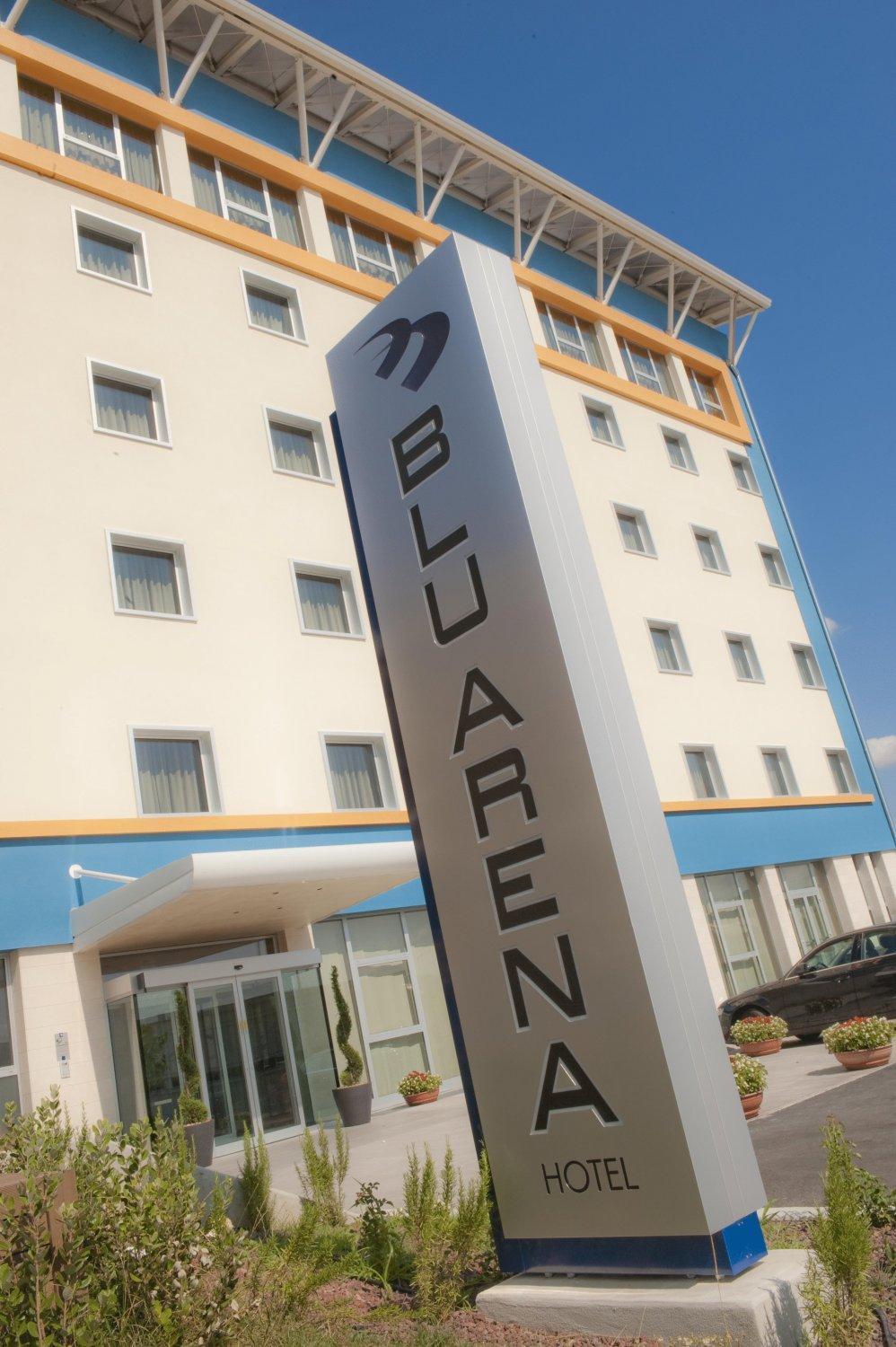 Blu Arena Hotel Montecchio  Экстерьер фото